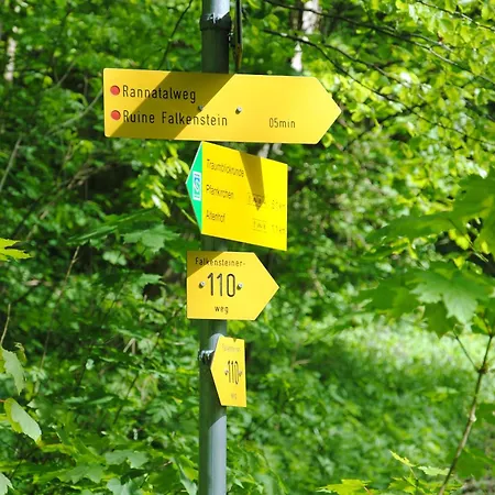 Gaestehaus Lang Pensión 4*